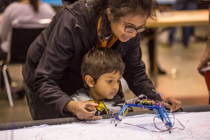 Farklı Yaş Grupları için Hangi Maker Araçları Uygun?